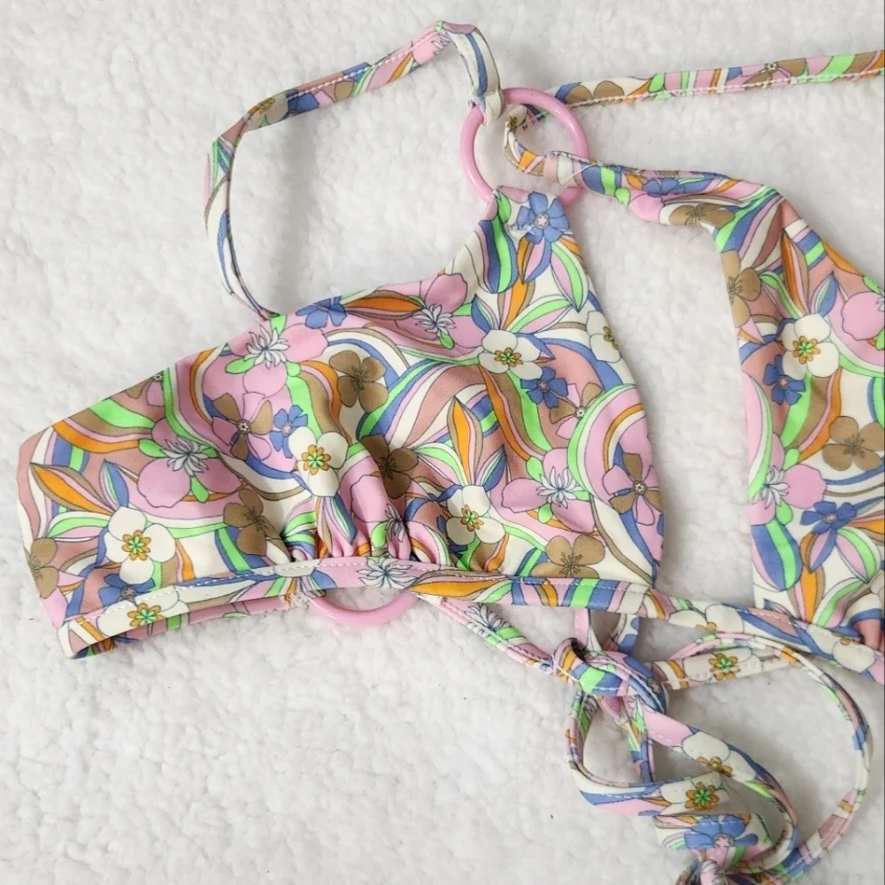 New!For‎ Love and Lemons Devon Triangle Bikini Top